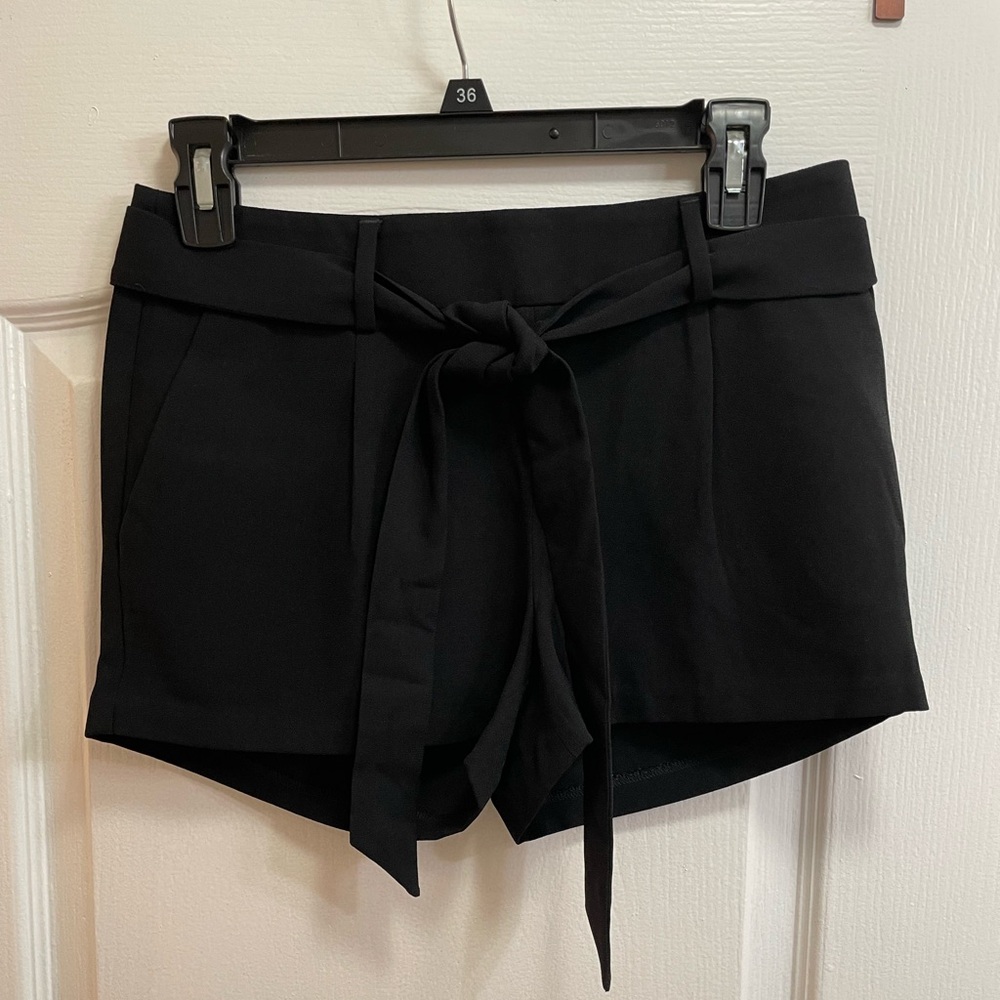 Express Black Shorts With Belt - Side Zip - Size 00